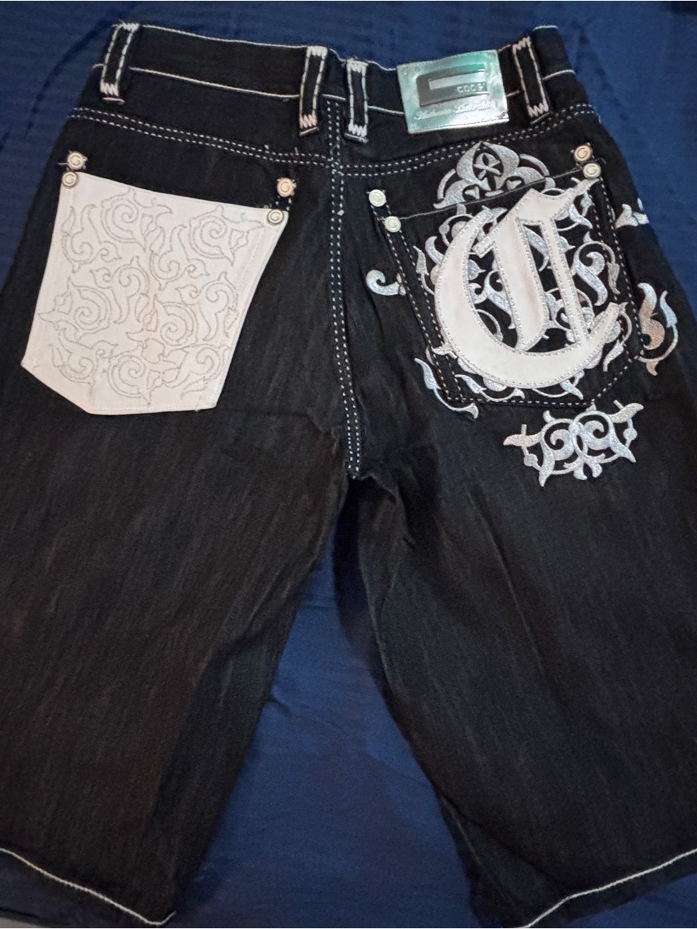 Coogi Men's Black Embroidered Jean shorts w/ contrast White Pocket size 34